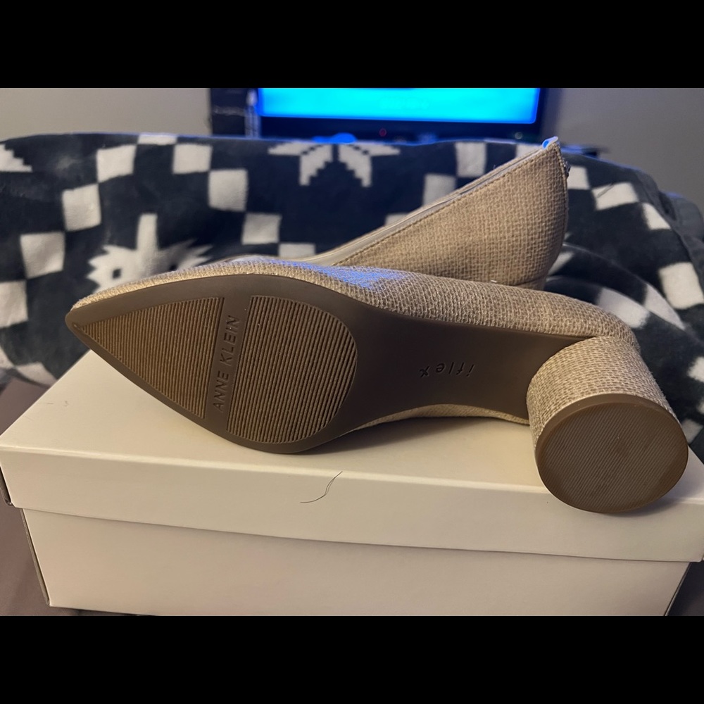 Nice casual shoes good to wear with chino pants skirts & dresses